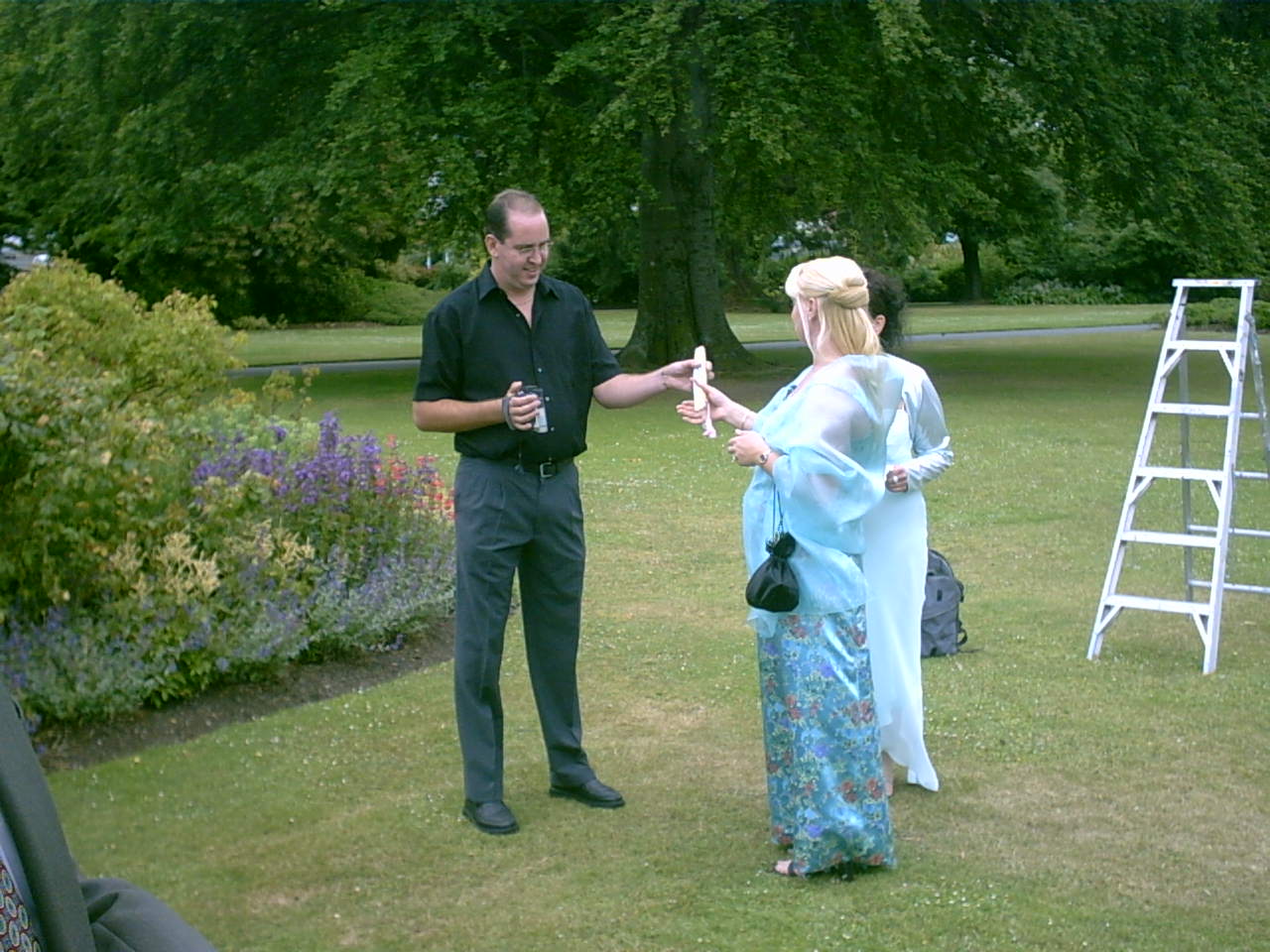 Kiesanowski and Kerdemelidis wedding trip/3_Garden_Photos/IMG00004.JPG